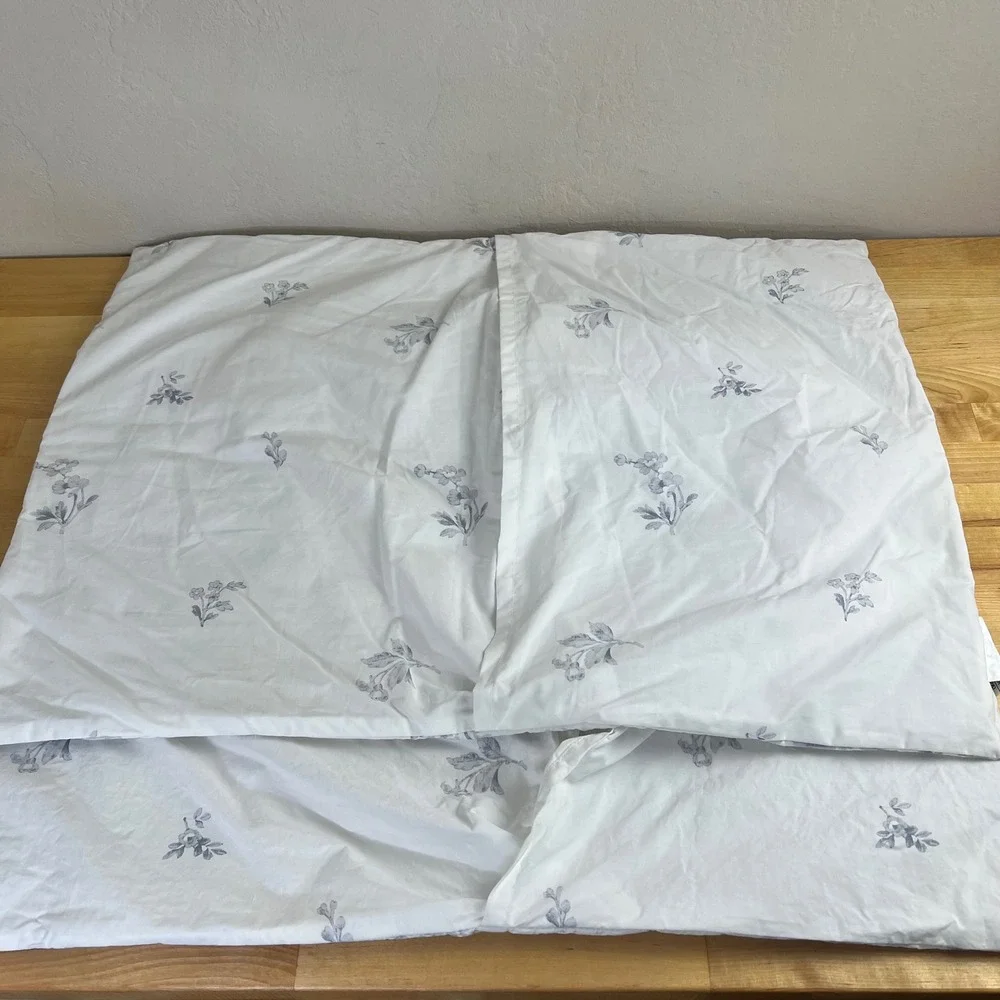 Cabbages & Roses London Shams Pillowcases Quilted‎ Gray White Floral Standard